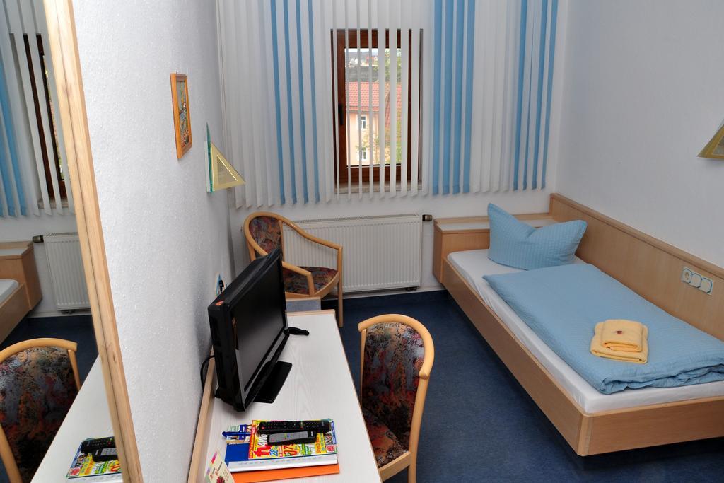 Saalfeld Saale Hotel Am Hohen Schwarm מראה חיצוני תמונה