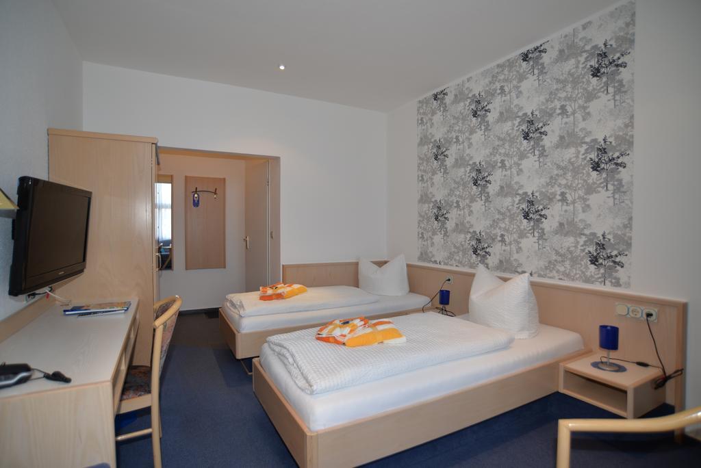 Saalfeld Saale Hotel Am Hohen Schwarm מראה חיצוני תמונה